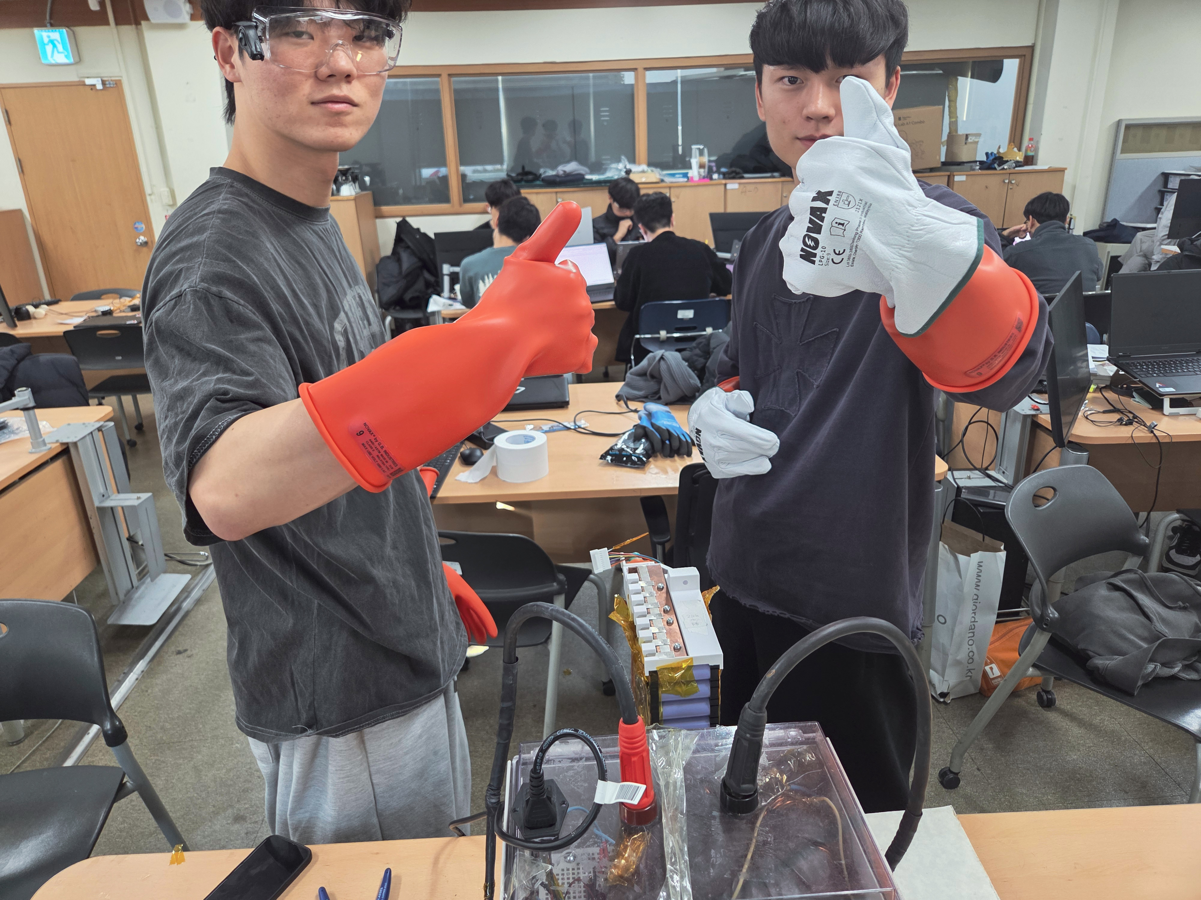 Ajou University NOVAX Gloves